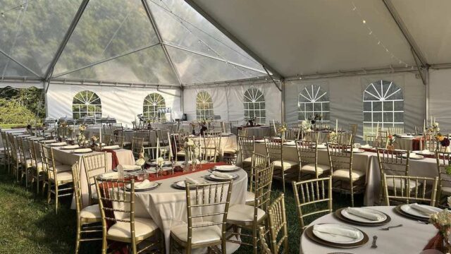 Noonan-Equipment-and-Event-Rental-tent-with-clear-top