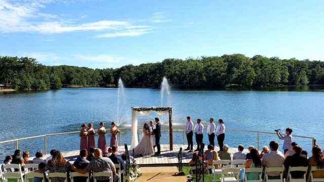 Oak-Terrace-Resort-Outdoor-wedding