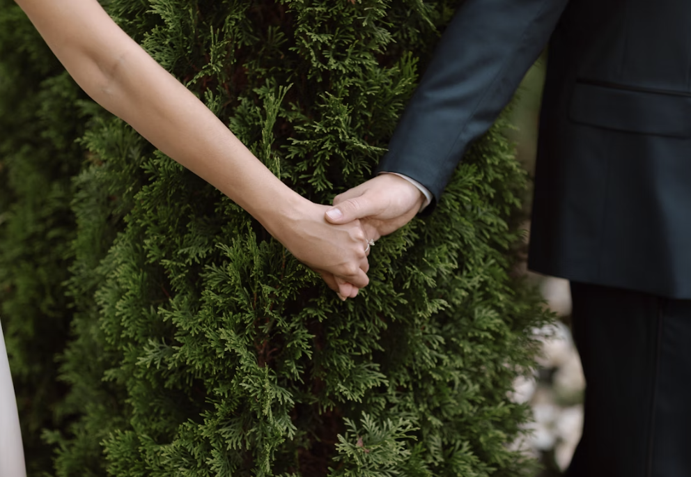 wedding-first-touch