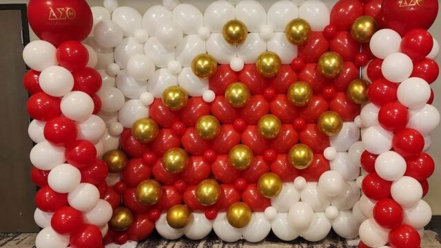 Brighter-Images-Balloon-Wall