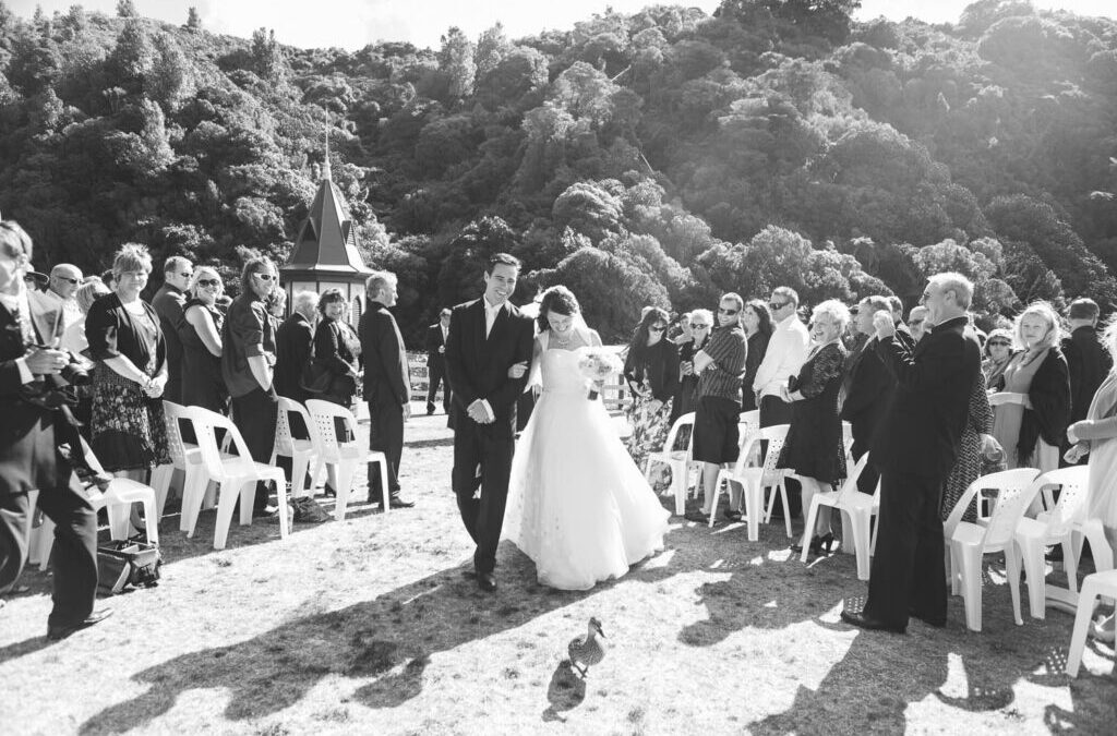 10 Wedding Photos Brides Regret Not Getting (Plus Tips for Your Photographer!)