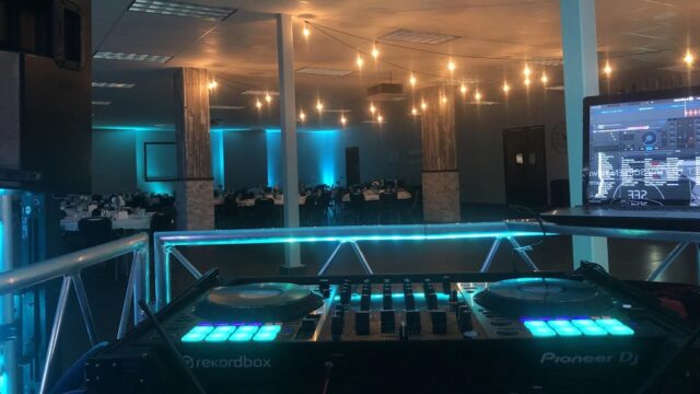 Dazzling-D-Mobile-DJ