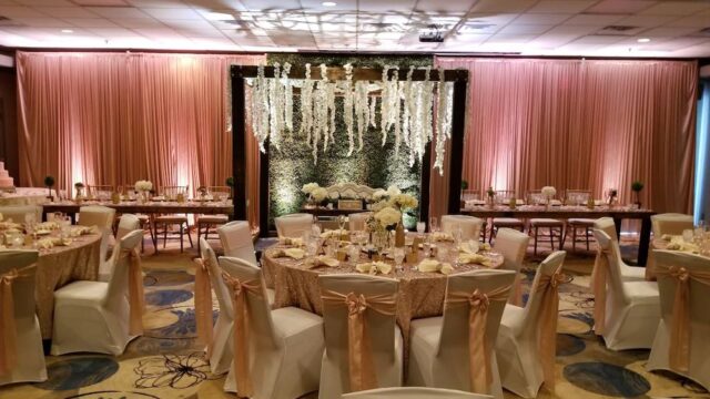 Eastland-Suites-Bloomington-wedding-reception