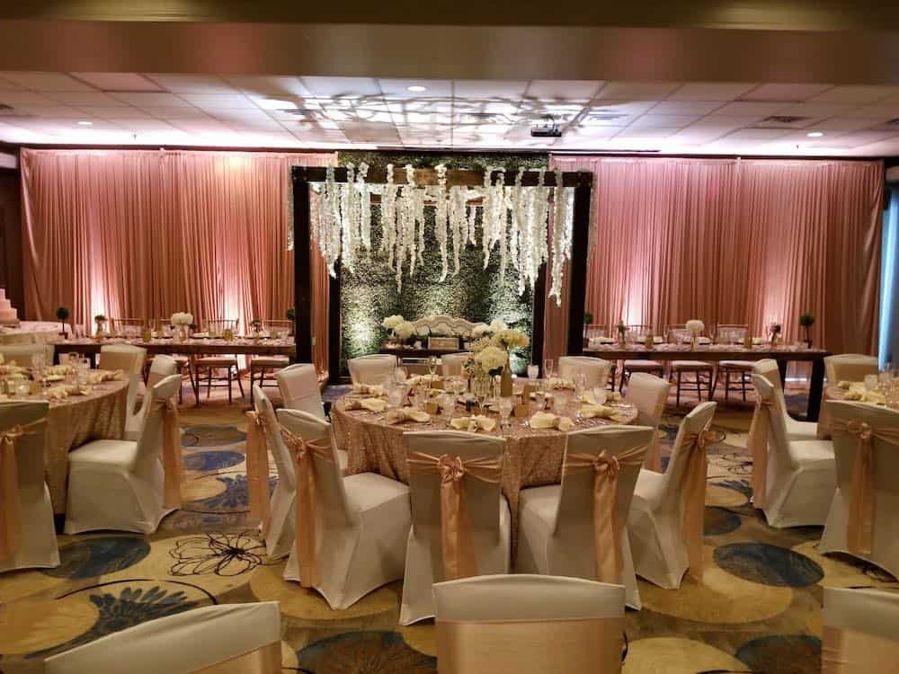 Eastland-Suites-Bloomington-wedding-reception