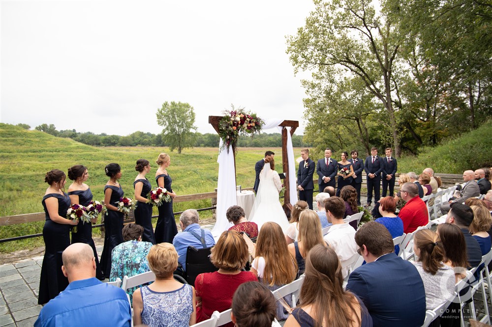 Wildlife-Prairie-Park-Outdoor-Ceremony