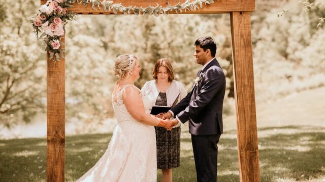 Sweet-and-Simple-Ceremonies-by-Tonya