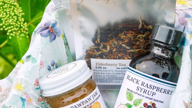 Berries-and-Flour-Gift-Basket